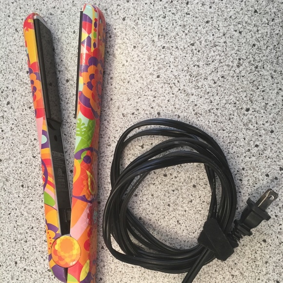 amika Other - Amika 1 inch Flat Iron